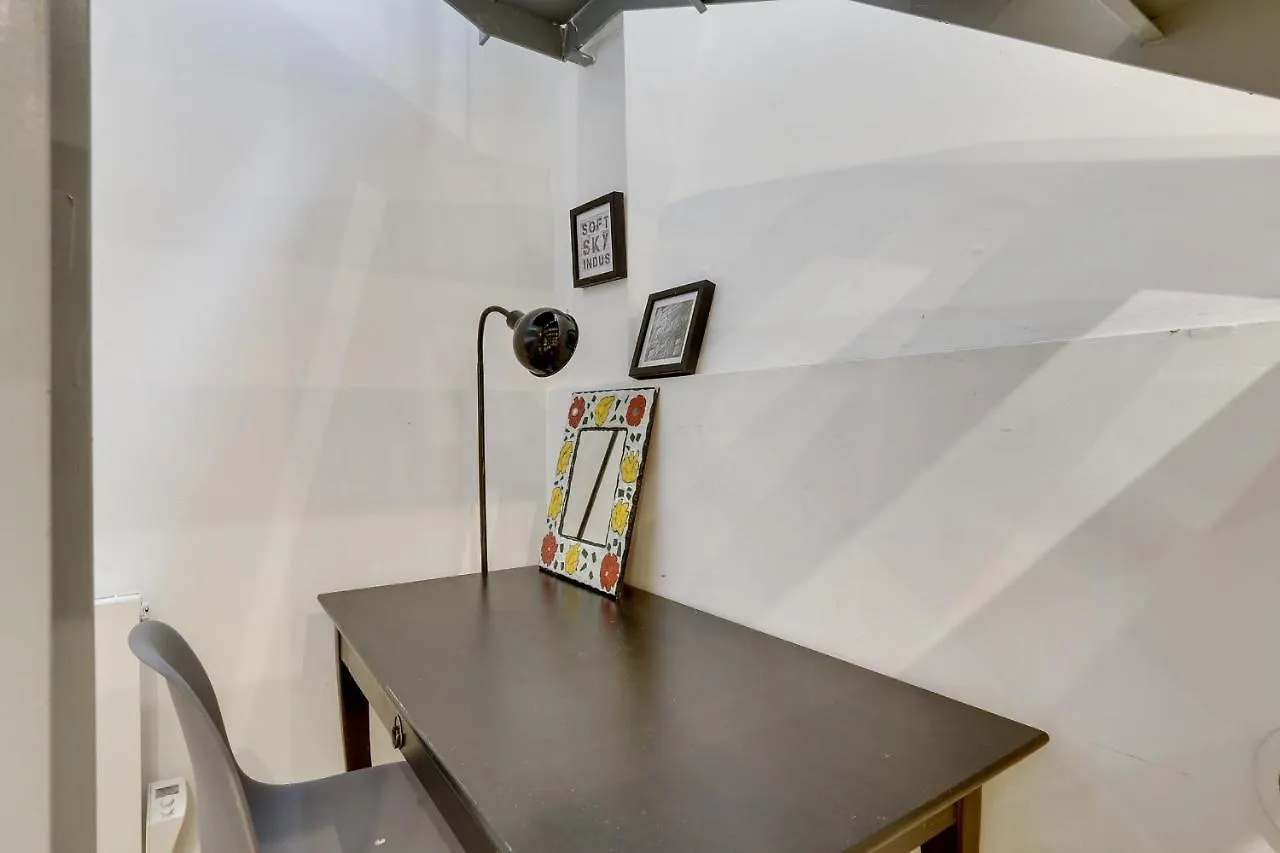 アパート 170 Suite Angouleme Large Duplex Style Apt With1 Bdr Paris Central