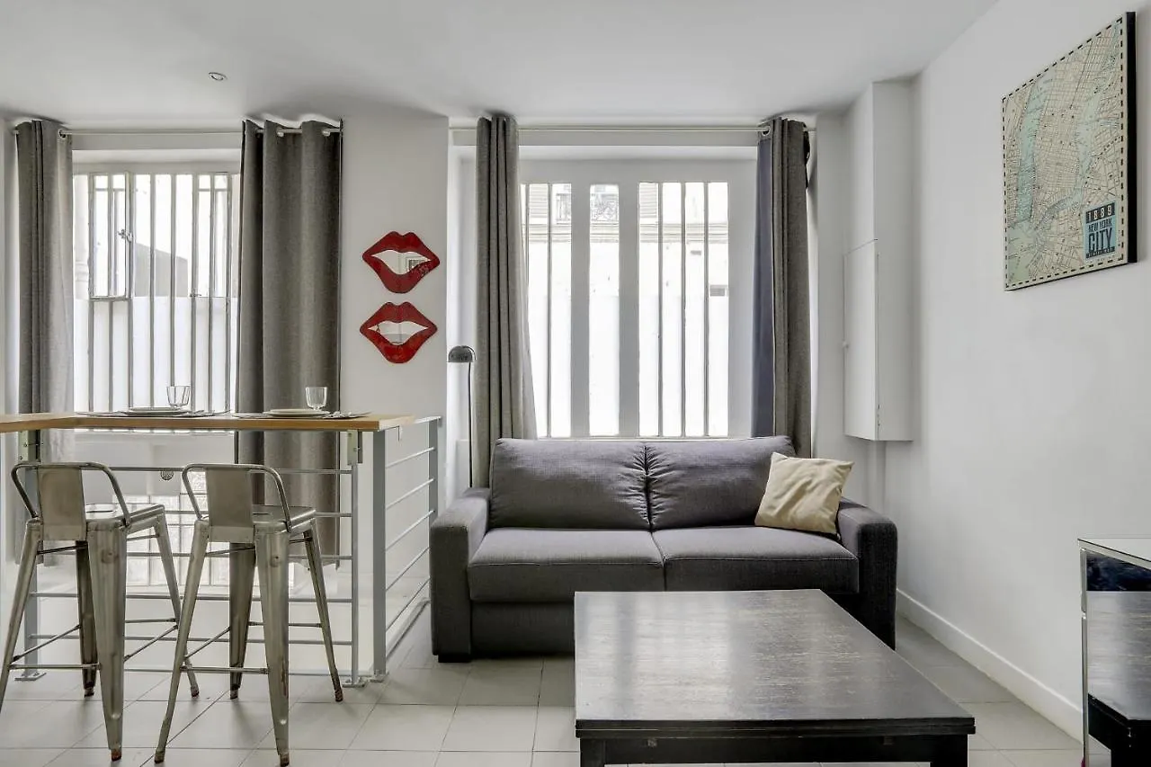 170 Suite Angouleme Large Duplex Style Apt With1 Bdr Paris Central